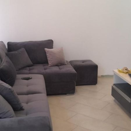 eri apartament Apartment Himare Bagian luar foto