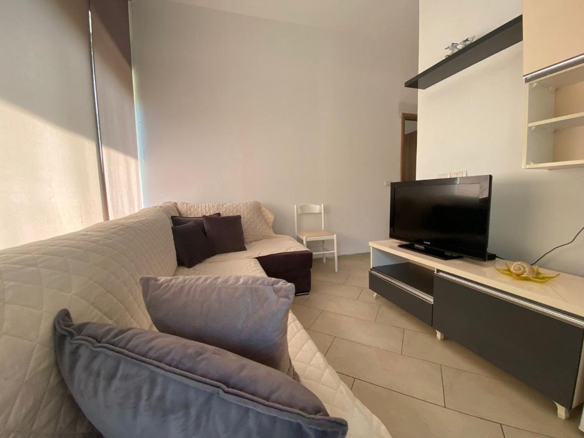 eri apartament Apartment Himare Bagian luar foto